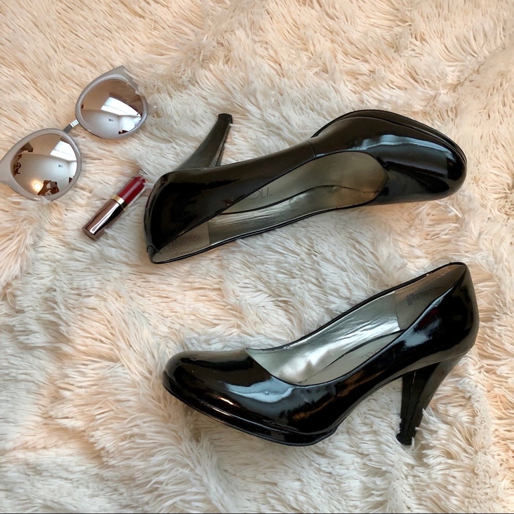 Women’s Via Neroli Faux Patent Pumps - sz 9